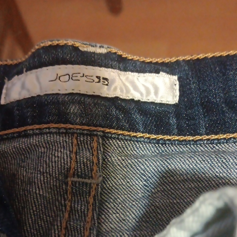 Joe's Blue Denim Jeans. W30 Socialite Kicker. 98%cotton 2% Elastin Designed  LA